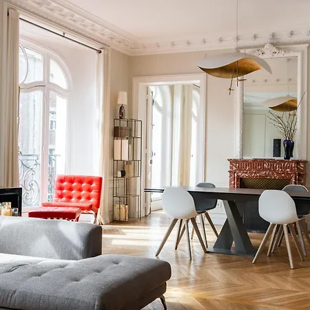 Apartment Veeve - Sun-drenched Sophistication