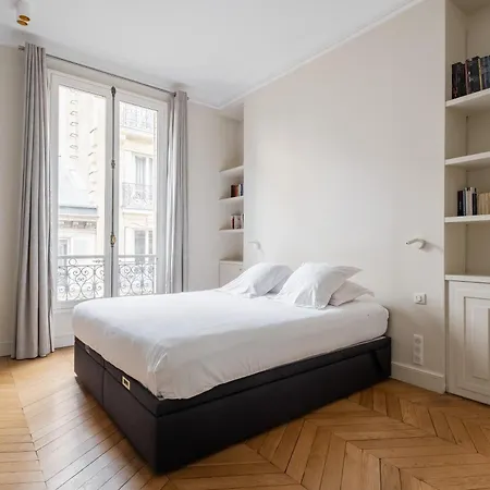Apartment Veeve - Sun-drenched Sophistication Paris
