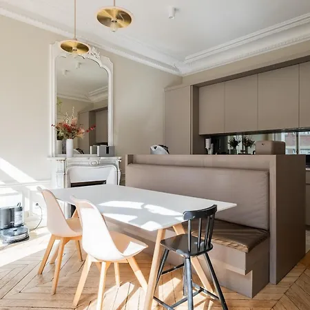 Veeve - Sun-drenched Sophistication * Paris