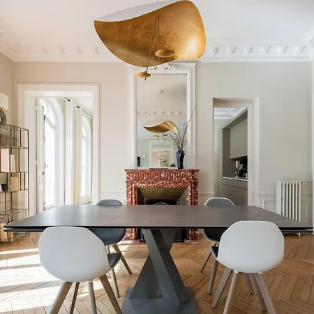 Veeve - Sun-drenched Sophistication Appartement Paris