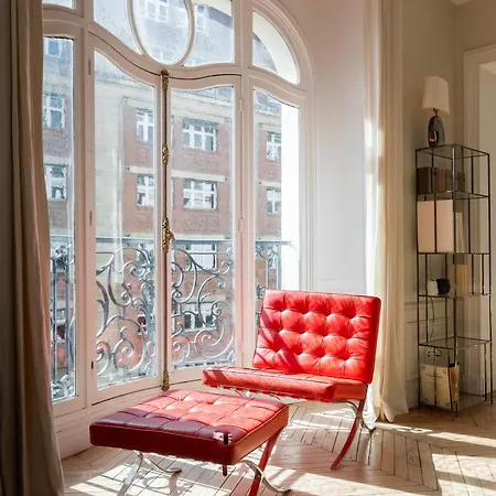 Veeve - Sun-drenched Sophistication شقة باريس